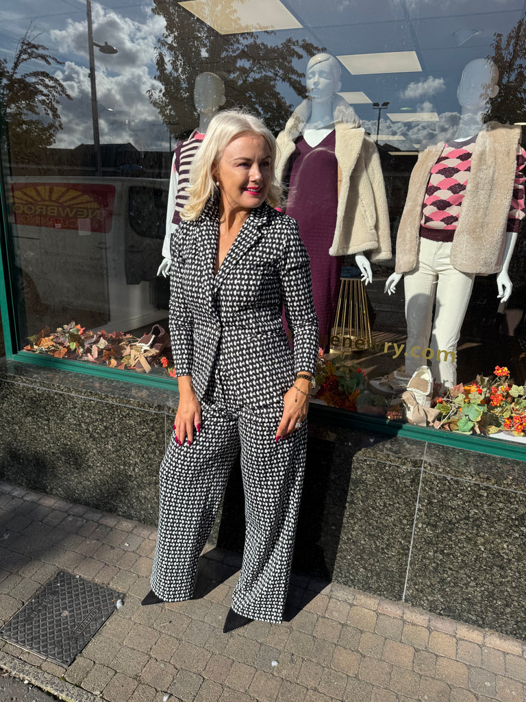 Kate print blazer ( graphic dot )