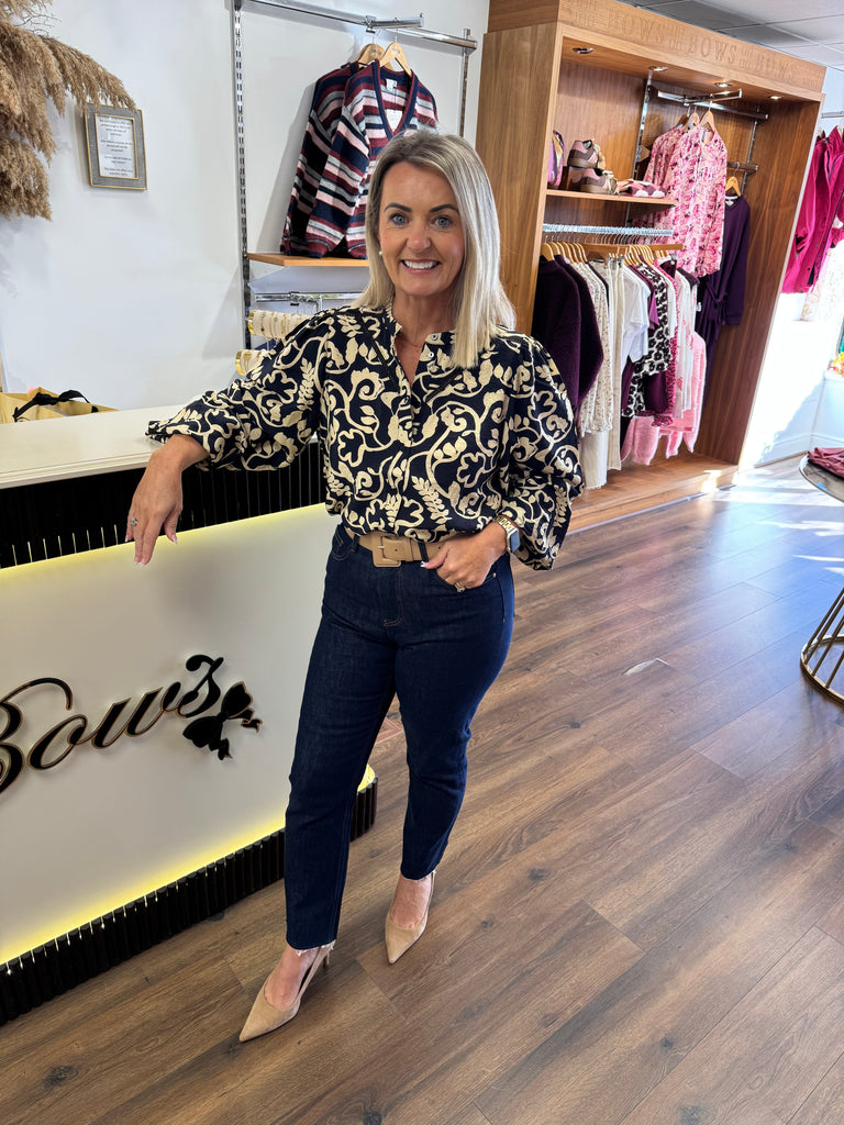 Mia Blouse (Navy/Cream)