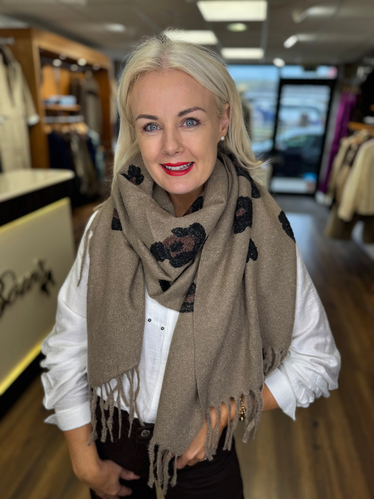 Finn fringed scarf